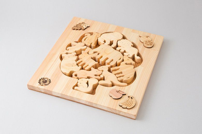 かくれんぼパズル・うみべ 山のくじら舎｜木のおもちゃ KURABOKKO