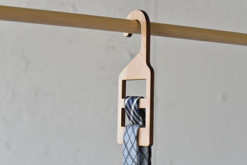 ネクタイハンガー